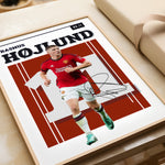 Ladda upp bild till gallerivisning, Fodbold plakat | Fodbold plakater | Rasmus Højlund Fodbold Spiller Plakat | Ideel til Dedikerede Fans | Plakaty.dk