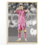 Ladda upp bild till gallerivisning, plakat of Lionel Messi in pink Inter Miami jersey pointing forward, with printed signature and black-and-white background.