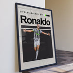 Ladda upp bild till gallerivisning, Fodbold plakat | Fodbold plakater | Cristiano Ronaldo Fodbold Plakat 05 | Ideel til Enhver Fan | Plakaty.dk