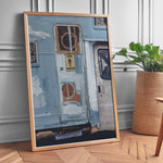 Ladda upp bild till gallerivisning, Plakat med camper | Sommer og Strand Plakater | Denne plakat viser en blå og hvid camper med et skilt hvor der står &quot;GONE SURFING&quot;. Perfekt til surfere og eventyrlige sjæle.
