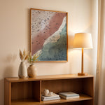 Ladda upp bild till gallerivisning, Plakat med strandliv | Sommer og Strand Plakater | Luftfoto af en strand med mennesker, rødt-pink sand og turkisblå hav. Perfekt til strandelskere og eventyrere.
