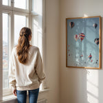 Ladda upp bild till gallerivisning, Plakat med luftballoner | Sommer og Strand Plakater | Denne plakat viser mange farverige luftballoner i en klar blå himmel. Perfekt til dem, der elsker eventyr og frihed.
