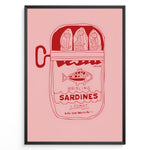 Ladda upp bild till gallerivisning, Retro kitchen poster featuring a red line illustration of a sardine tin labeled “Brisling Sardines i Tomat” on a pink background, framed in black.
