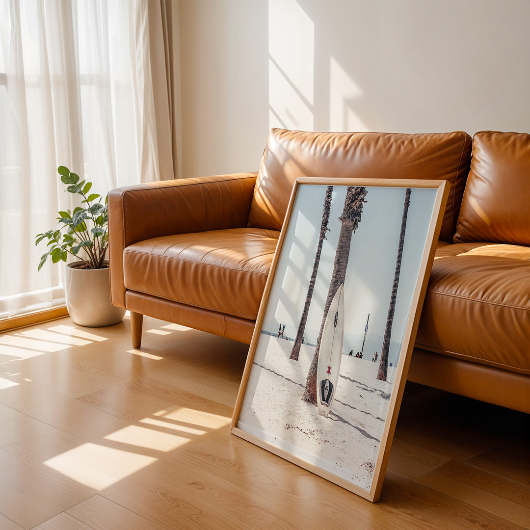Poster med surfbräda vid palmträd | Sommar- och strandposters