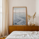 Ladda upp bild till gallerivisning, Plakat med surfbrætter | Sommer og Strand Plakater | Denne plakat viser flere surfbrætter opstillet lodret i forskellige pastelfarver som hvid, pink og grøn. Perfekt til surf- og strandelskere.
