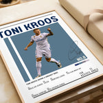 Ladda upp bild till gallerivisning, Fodbold plakat | Fodbold plakater | Toni Kroos Fodbold Plakat | Perfekt til Passionerede Fans | Plakaty.dk
