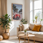 Ladda upp bild till gallerivisning, Plakat med vintage rød bil | Sommer og Strand Plakater | Denne plakat viser en klassisk rød cabriolet parkeret på en gade med palmer ved stranden. Perfekt til retro- og strandelskere.
