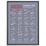 Ladda upp bild till gallerivisning, F1 Plakat | F1 Kalender Plakater 2025 | Formel 1 Race Tracking Map | Perfekt til Den Ægte Fan | Plakaty.dk
