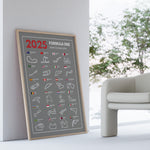 Ladda upp bild till gallerivisning, F1 Plakat | F1 Kalender Plakater 2025 | Formel 1 Race Tracking Map | Perfekt til Den Ægte Fan | Plakaty.dk
