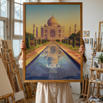 Ladda upp bild till gallerivisning, Agra Vintage Travel Plakat | Vintage Travel Poster | Denne plakat viser det ikoniske Taj Mahal i Agra, Indien, med dets hvide marmorkupler og minareter mod en gradient himmel. Perfekt til rejse- og arkitekturentusiaster.
