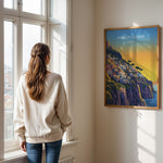Ladda upp bild till gallerivisning, Amalfi Coast Vintage Travel Plakat | Vintage Travel Poster | Denne plakat viser en farverig illustration af Amalfi kysten i Italien, med pastelfarvede bygninger stablet på en stejl skråning mod havet. Perfekt til rejse- og kunstelskere.
