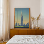 Ladda upp bild till gallerivisning, Burj Khalifa Vintage Travel Plakat | Vintage Travel Poster | Denne plakat viser det ikoniske Burj Khalifa i Dubai, UAE, med en gradient himmel og moderne bygninger omkring.
