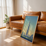 Ladda upp bild till gallerivisning, Burj Khalifa Vintage Travel Plakat | Vintage Travel Poster | Denne plakat viser det ikoniske Burj Khalifa i Dubai, UAE, med en gradient himmel og moderne bygninger omkring.
