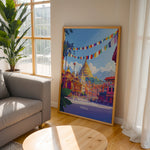 Ladda upp bild till gallerivisning, Kathmandu Vintage Travel Plakat | Vintage Travel Poster | Denne plakat viser en gylden stupa omgivet af traditionel nepalesisk arkitektur og farverige bedeflag, med sneklædte bjerge i baggrunden.
