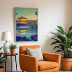 Ladda upp bild till gallerivisning, Kinkaku-ji Vintage Travel Plakat | Vintage Travel Poster | Denne plakat viser Den Gyldne Pavillon i Kyoto, Japan, med sin gyldne facade, omgivet af frodig natur og en rolig vandflade.
