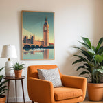 Ladda upp bild till gallerivisning, London Vintage Travel Plakat | Vintage Travel Poster | Denne plakat viser en stiliseret illustration af Big Ben og Parlamentsbygningerne i London, England, med deres refleksion i vandet nedenfor. Perfekt til rejse- og arkitekturentusiaster.
