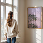 Ladda upp bild till gallerivisning, Plakat med palmeblade | Sommer og Strand Plakater | Denne plakat viser grønne palmeblade mod en pastel farvet himmel. Perfekt til dem, der elsker tropisk atmosfære.
