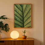 Ladda upp bild till gallerivisning, Plante print | Frodig plakat til stuen | Plakat med grønne planter, botanisk kunst og naturplanter, ideel til at tilføje et organisk og livligt præg til dit hjem.
