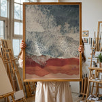 Ladda upp bild till gallerivisning, Plakat med bølger og strand | Sommer og Strand Plakater | Denne plakat viser et luftfoto af bølger, der bryder mod en rødlig sandstrand. Perfekt til dem, der elsker kystlandskaber.
