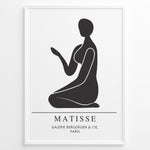 Ladda upp bild till gallerivisning, Seated Form Plakat | Matisse Poster | Minimalistisk sort silhuet af siddende figur med løftet arm
