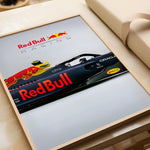 Ladda upp bild till gallerivisning, Red Bull Formel 1 Plakater | Sæt af 3 | Moderne Racerbil Design | Dynamisk Motorsport Kunst | Plakaty.dk
