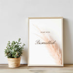 Ladda upp bild till gallerivisning, Start with BismAllah plakat på væg | Islamisk plakat med hvidt og beige design | Elegant og enkel vægdekoration | Perfekt til moderne indretning
