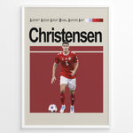 Ladda upp bild till gallerivisning, Christensen fodbold plakat i rød Danmark landsholdstrøje nummer 6 med bold foran sig i minimalistisk rød baggrund.
