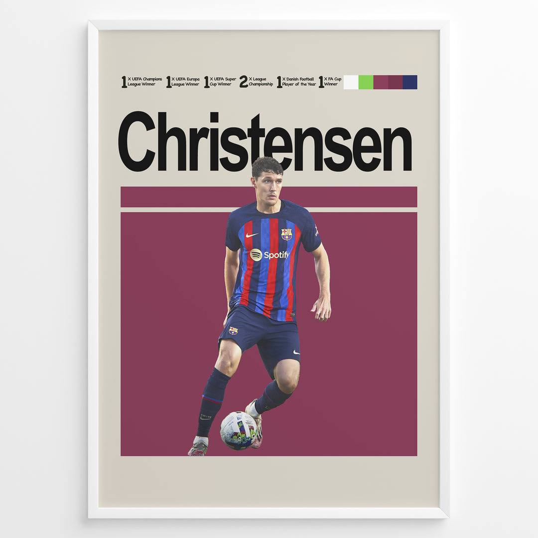 Andreas Christensen fodbold plakat | FC Barcelona spiller i blå og rød hjemmebanetrøje med bold i kampklar position