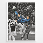 Ladda upp bild till gallerivisning, Cristiano Ronaldo fodbold plakat med legendarisk saksespark i blå Real Madrid trøje under Champions League kamp.

