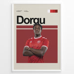 Ladda upp bild till gallerivisning, Patrick Dorgu fodbold plakat | Danmark landshold spiller i rød hjemmebanetrøje med korslagte arme og selvsikkert udtryk
