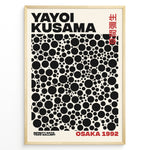 Ladda upp bild till gallerivisning, Framed Yayoi Kusama Infinity Dots art poster with black circular patterns and red Osaka 1992 text on a beige background.
