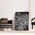 Ladda upp bild till gallerivisning, Lionel Messi Fodbold Plakat | Til FC Barcelona Fans | Tre plakater der hylder Lionel Messi med billede, citat og hans ikoniske nummer 10. Perfekt til fodboldfans og Messi-entusiaster.
