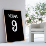 Ladda upp bild till gallerivisning, Kylian Mbappé Fodbold Plakat | Til Real Madrid Fans | Denne plakat viser Kylian Mbappé i en ikonisk Real Madrid trøje, klar til at score mål. Perfekt til fodboldfans og specielt Real Madrid entusiaster.
