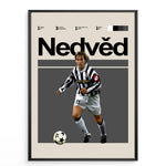 Ladda upp bild till gallerivisning, Fodbold plakat | Fodbold plakater | Pavel Nedvěd Fodbold Plakat | Tjekkiets Dribler og Juventus-Legende | Plakaty.dk
