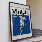 Ladda upp bild till gallerivisning, Fodbold plakat | Fodbold plakater | Vinícius Júnior Fodbold Plakat | Perfekt til Den Ægte Fan | Plakaty.dk
