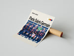 Ladda upp bild till gallerivisning, Paris Saint-Germain holdfoto plakat | PSG 2024-2025 i mørkeblå hjemmebanetrøjer med røde og hvide striber og spillere i klar formation.
