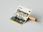 Ladda upp bild till gallerivisning, Holdfoto | Germany fodboldplakat 2024-2025 med spillere i hvid-sorte trøjer – stilrent design til alle Tyskland-fans.
