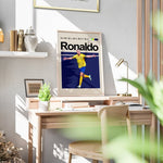 Ladda upp bild till gallerivisning, Fodbold plakat | Fodbold plakater | Cristiano Ronaldo Al-Nassr trøje Fodbold plakat | Perfekt til Den Ægte Fodbold Fan | Plakaty.dk

