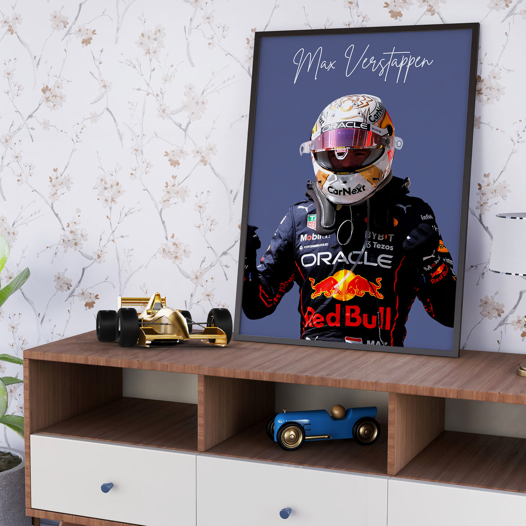 Max Verstappen F1-affisch | Unik design på över 20 internationella banor
